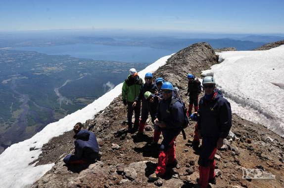 No topo do vulcão Villarrica, a 2.850 m de altitude, na região de Pucón, no sul do Chile